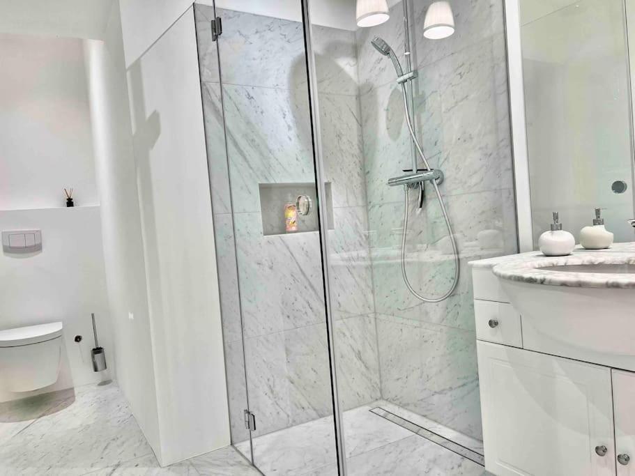 Gemuetliches Und Modernes Apartment,44 M² Vienna Exterior photo